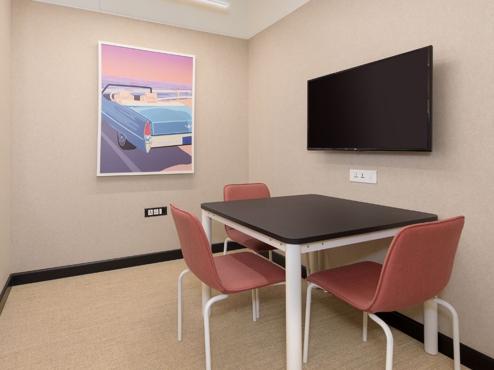 Vaishnavi-Signature-7E-Conference-Room