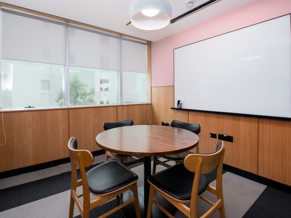 Embassy-Golf-links-6D-Conference-Room