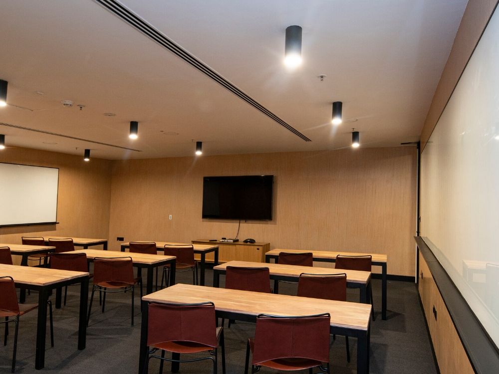 RMZ-Latitude-Commercial-9E-Conference-Room