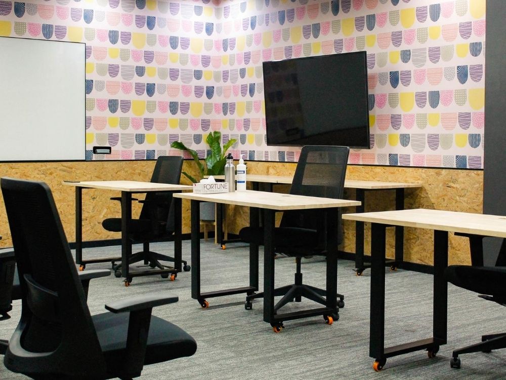 ORR-1J-Meeting-Room