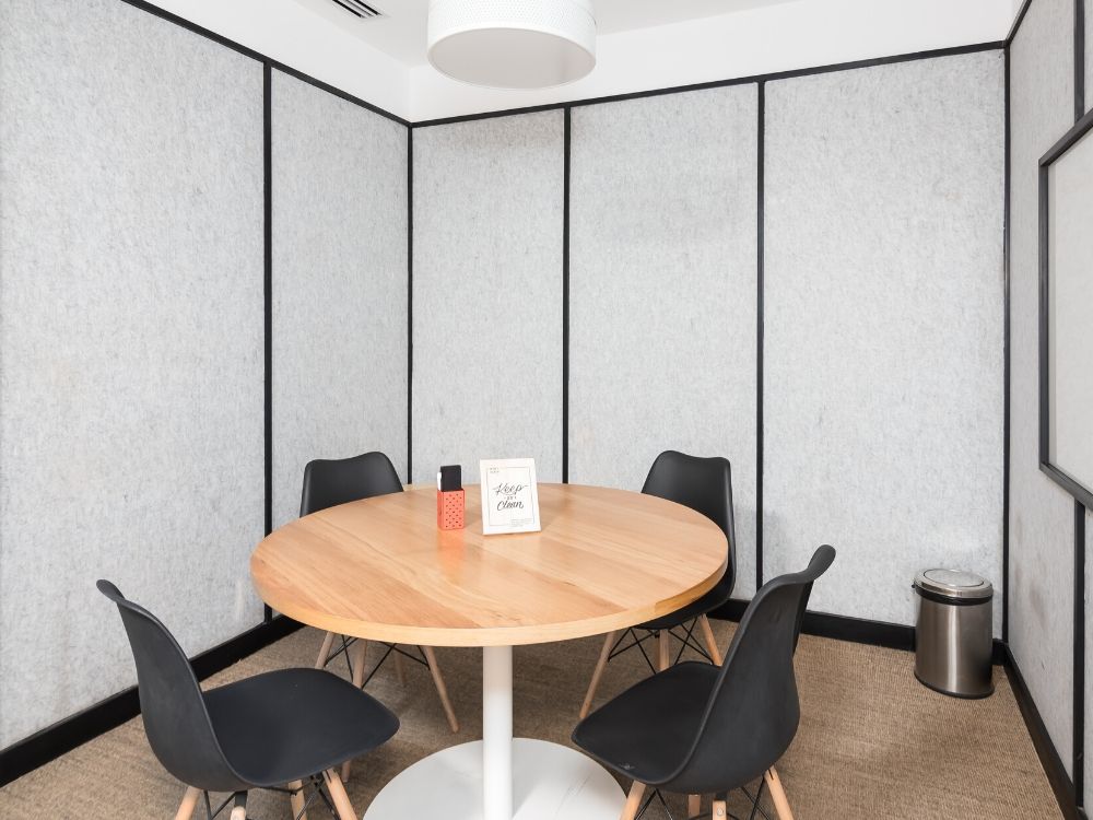 Prestige-Cube-0A-Conference-Room