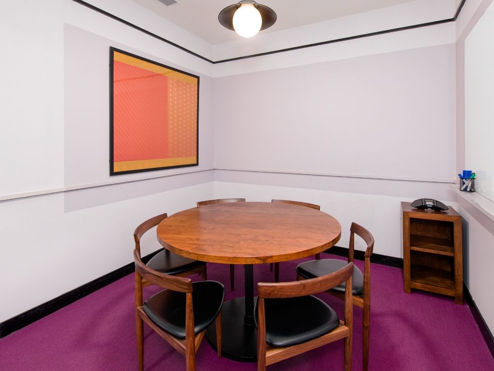 Galaxy-6E-Conference-Room