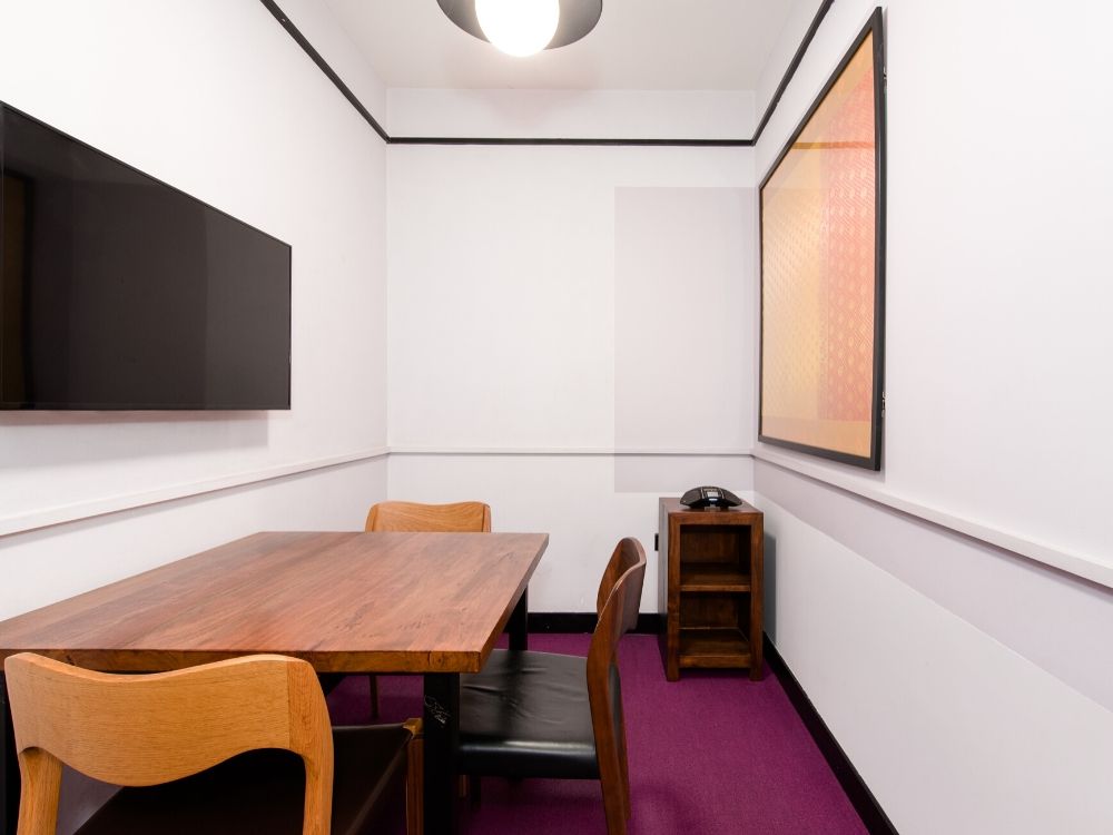 Galaxy-6F-Conference-Room