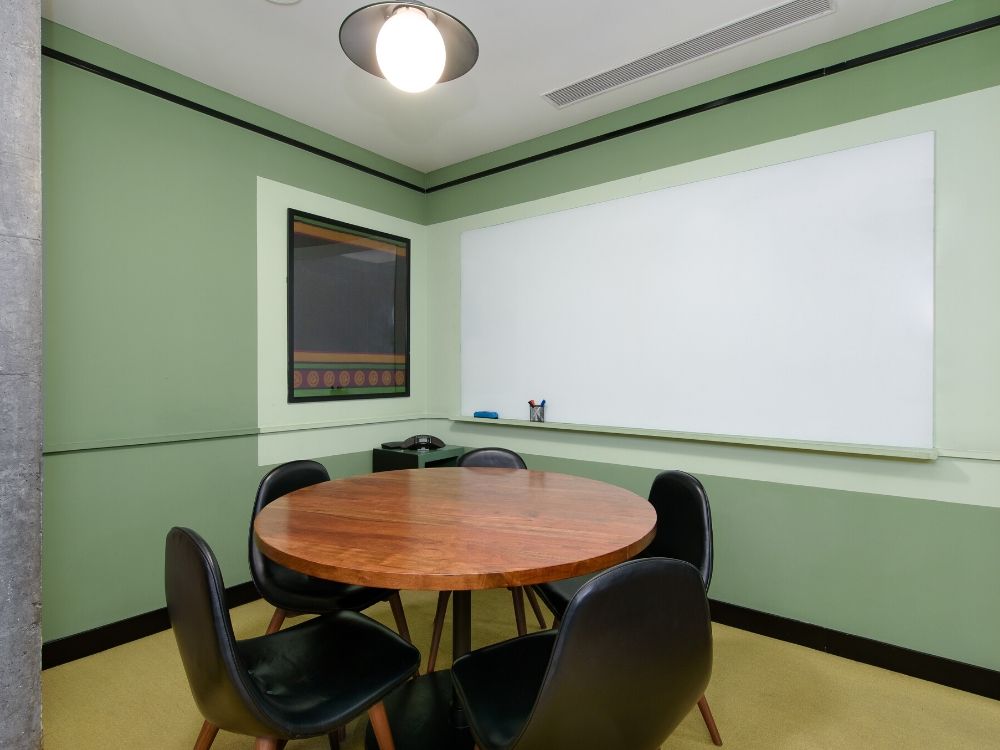 Galaxy-2B-Conference-Room