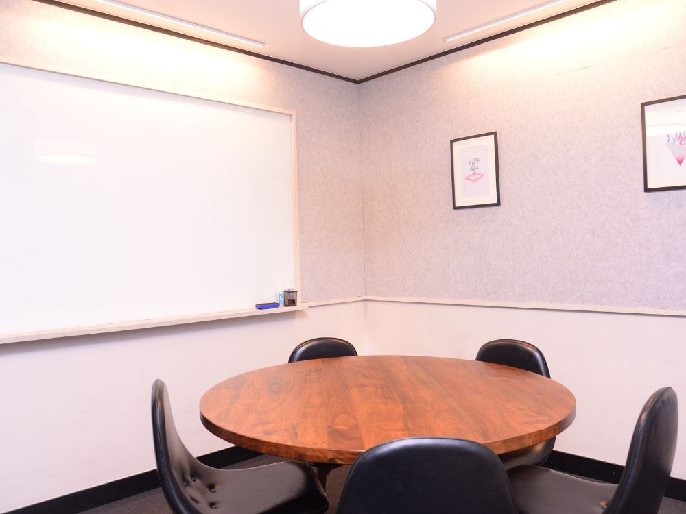 Spectrum-Tower-6M-Conference-Room